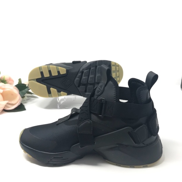 Nike Air Huarache City Black W AUTHENTIC - Picture 3 of 8